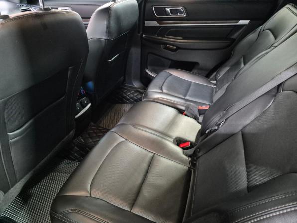 Ford Explorer V Рестайлинг 2 с пробегом 2018 года, цена 2 299 000 рублей, 197323 км, внедорожник, Автокод Объявления