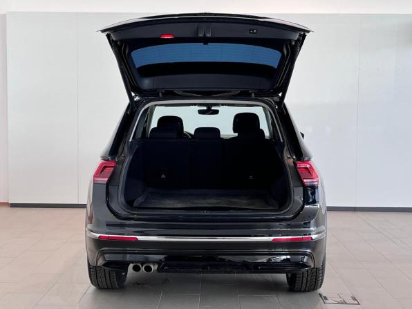 Volkswagen Tiguan II с пробегом 2018 года, цена 2 350 000 рублей, 189838 км, внедорожник, Автокод Объявления