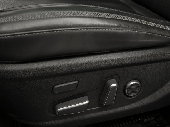 Hyundai Santa Fe IV Рестайлинг с пробегом 2022 года, цена 4 100 000 рублей, 39271 км, внедорожник, Автокод Объявления