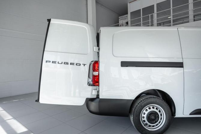 Peugeot Expert III Рестайлинг с пробегом 2025 года, цена 5 099 000 рублей, 10 км, фургон, Автокод Объявления