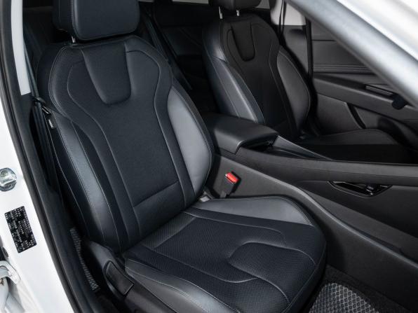 Hyundai Elantra VII (CN7) с пробегом 2023 года, цена 2 148 000 рублей, 28000 км, седан, Автокод Объявления