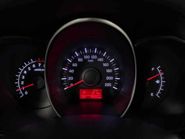 Kia Rio III Рестайлинг с пробегом 2016 года, цена 1 221 000 рублей, 79351 км, хэтчбек, Автокод Объявления