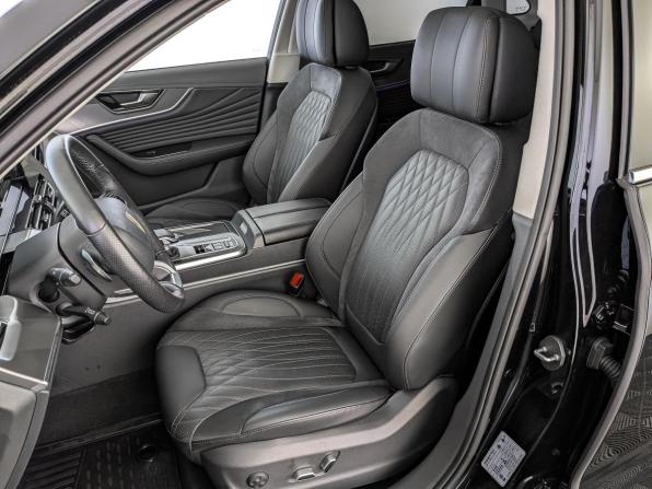 Hongqi HS5 I Рестайлинг с пробегом 2023 года, цена 3 045 000 рублей, 41987 км, внедорожник, Автокод Объявления