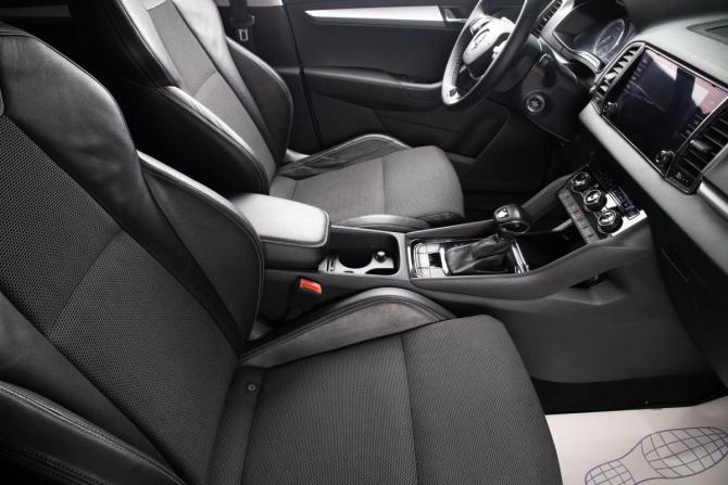 Skoda Karoq I с пробегом 2021 года, цена 2 399 000 рублей, 108000 км, внедорожник, Автокод Объявления