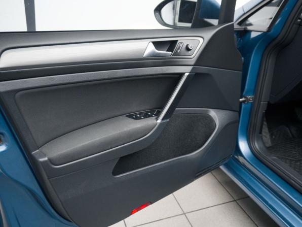 Volkswagen Golf VII с пробегом 2013 года, цена 1 150 000 рублей, 232711 км, хэтчбек, Автокод Объявления