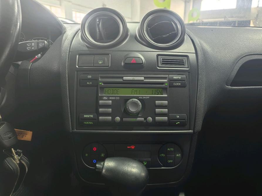 Ford Fiesta Mk5 Санкт-Петербург  - изображение 14
