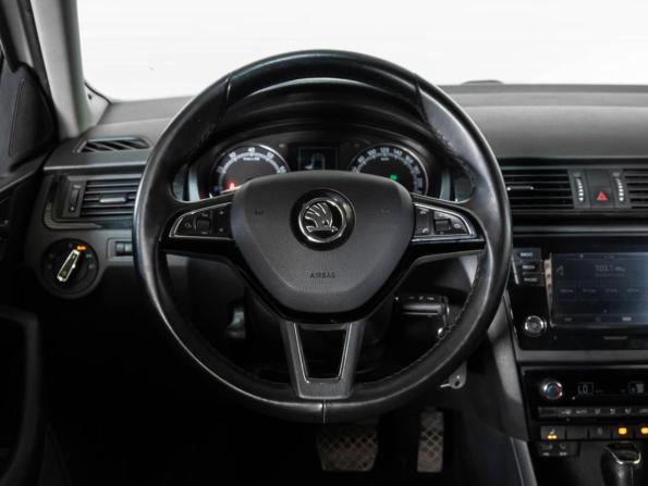 Skoda Rapid I с пробегом 2017 года, цена 1 345 000 рублей, 158936 км, лифтбек, Автокод Объявления