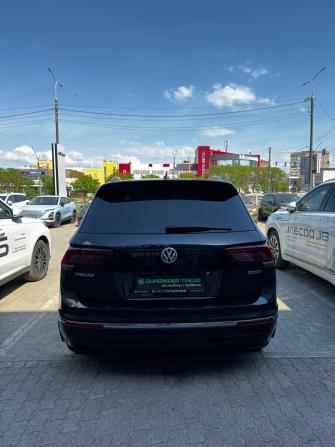 Volkswagen Tiguan II с пробегом 2018 года, цена 2 210 000 рублей, 155505 км, внедорожник, Автокод Объявления