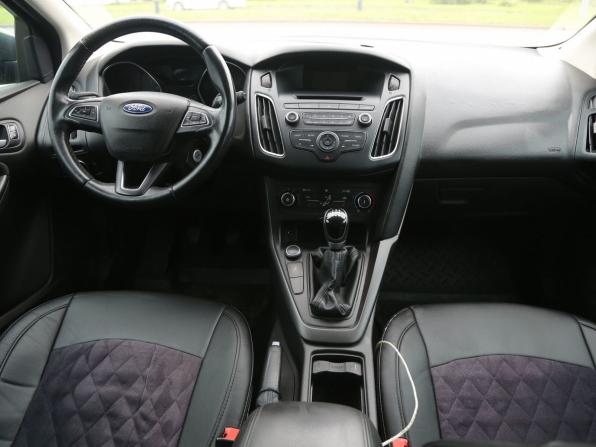 Ford Focus III Рестайлинг с пробегом 2015 года, цена 951 000 рублей, 147000 км, хэтчбек, Автокод Объявления