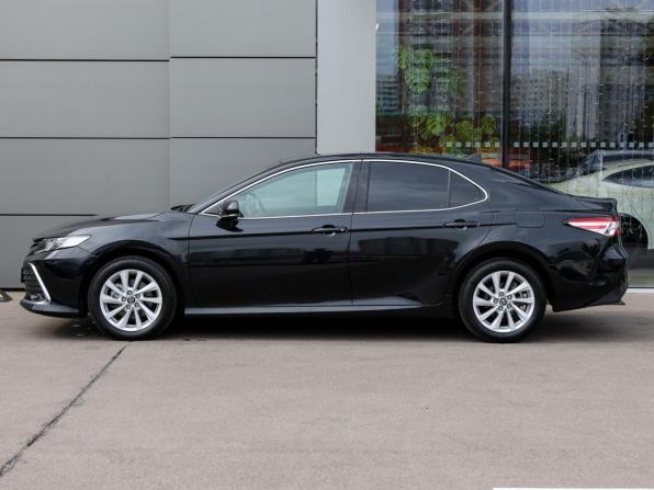 Toyota Camry VIII (XV70) Рестайлинг с пробегом 2023 года, цена 3 249 000 рублей, 9090 км, седан, Автокод Объявления