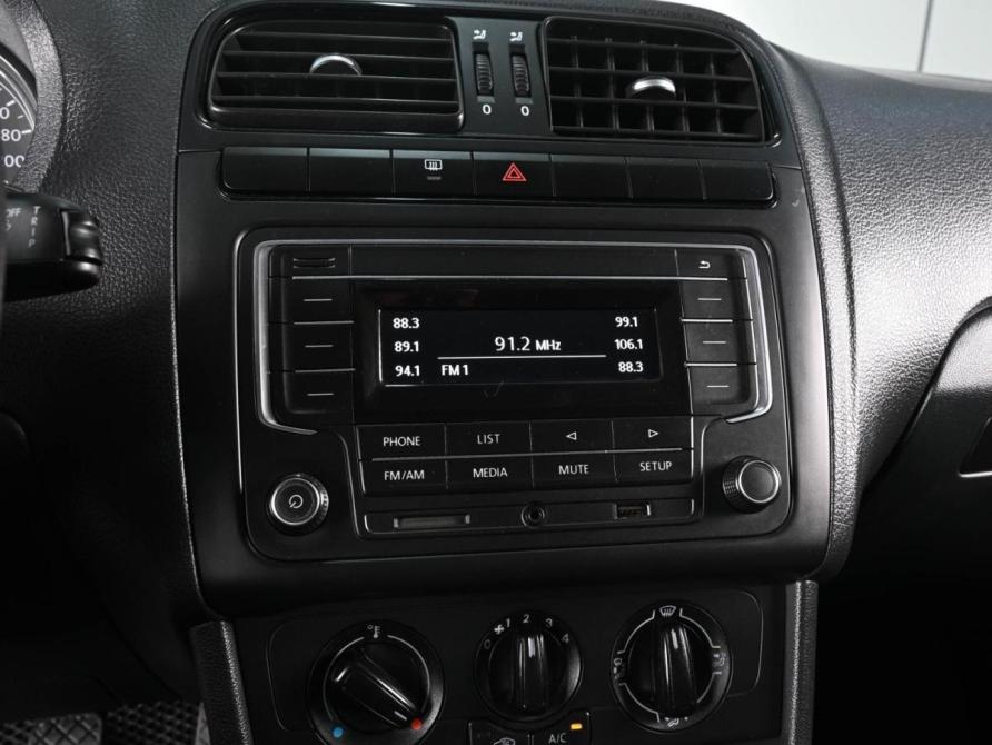 Volkswagen Polo V Рестайлинг Ростов-на-Дону  - изображение 12