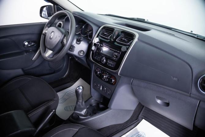 Renault Logan II с пробегом 2016 года, цена 649 000 рублей, 230265 км, седан, Автокод Объявления