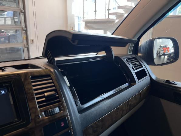 Volkswagen Caravelle T5 Рестайлинг с пробегом 2012 года, цена 2 180 000 рублей, 385217 км, минивэн, Автокод Объявления