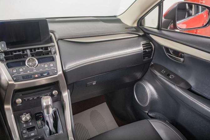 Lexus NX I Рестайлинг с пробегом 2019 года, цена 3 399 000 рублей, 138000 км, внедорожник, Автокод Объявления