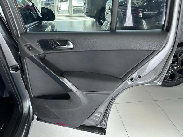 Volkswagen Tiguan I Рестайлинг с пробегом 2018 года, цена 2 238 000 рублей, 240200 км, внедорожник, Автокод Объявления