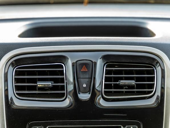 Renault Logan II с пробегом 2014 года, цена 578 000 рублей, 216455 км, седан, Автокод Объявления