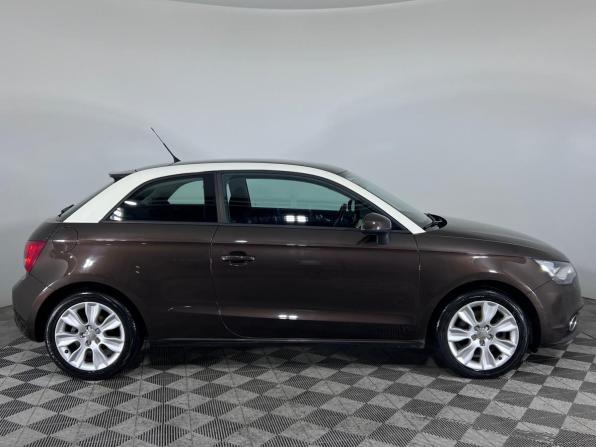 Audi A1 I (8X) с пробегом 2012 года, цена 1 032 575 рублей, 97500 км, хэтчбек, Автокод Объявления