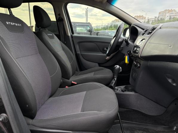 Renault Sandero II Рестайлинг с пробегом 2018 года, цена 1 300 000 рублей, 104157 км, хэтчбек, Автокод Объявления