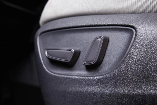 Toyota Sienna IV с пробегом 2021 года, цена 4 299 000 рублей, 5000 км, минивэн, Автокод Объявления