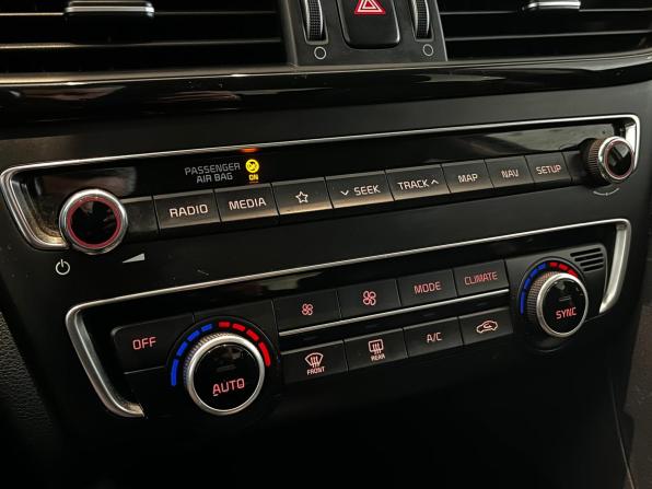 Kia Optima IV Рестайлинг с пробегом 2019 года, цена 2 050 000 рублей, 120308 км, седан, Автокод Объявления