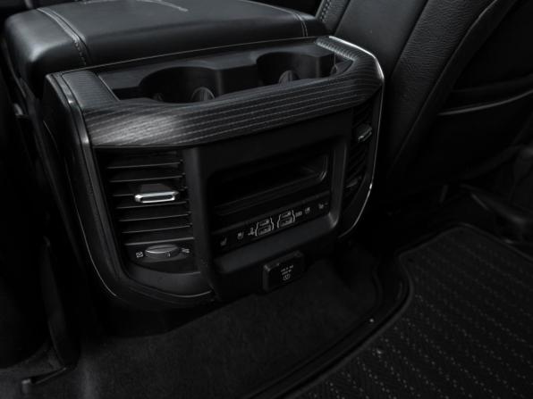 Ram 1500 V с пробегом 2019 года, цена 5 700 000 рублей, 156439 км, пикап, Автокод Объявления