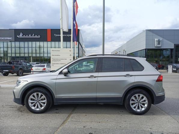 Volkswagen Tiguan II Рестайлинг с пробегом 2021 года, цена 2 604 000 рублей, 94124 км, внедорожник, Автокод Объявления