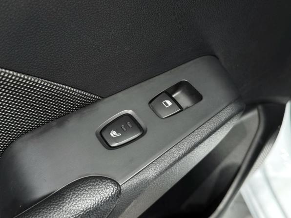 Hyundai Solaris II с пробегом 2017 года, цена 1 345 000 рублей, 163250 км, седан, Автокод Объявления