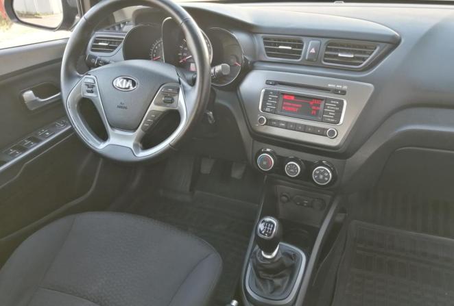 Kia Rio III с пробегом 2015 года, цена 1 085 000 рублей, 130000 км, седан, Автокод Объявления
