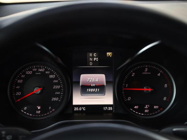 Mercedes-Benz V-Класс III (W447) Рестайлинг с пробегом 2019 года, цена 3 749 000 рублей, 199232 км, минивэн, Автокод Объявления
