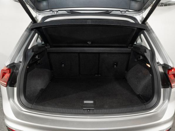 Volkswagen Tiguan II с пробегом 2019 года, цена 2 399 500 рублей, 81206 км, внедорожник, Автокод Объявления