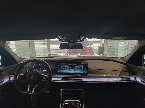 BMW 7 серии VII (G70) с пробегом 2023 года, цена 10 700 000 рублей, 45973 км, седан, Автокод Объявления
