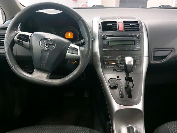 Toyota Auris I Рестайлинг с пробегом 2010 года, цена 660 000 рублей, 289933 км, хэтчбек, Автокод Объявления