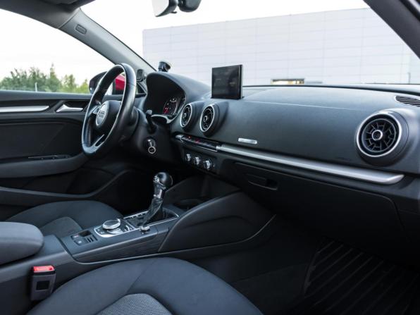 Audi A3 III (8V) Рестайлинг с пробегом 2016 года, цена 2 177 000 рублей, 58236 км, седан, Автокод Объявления