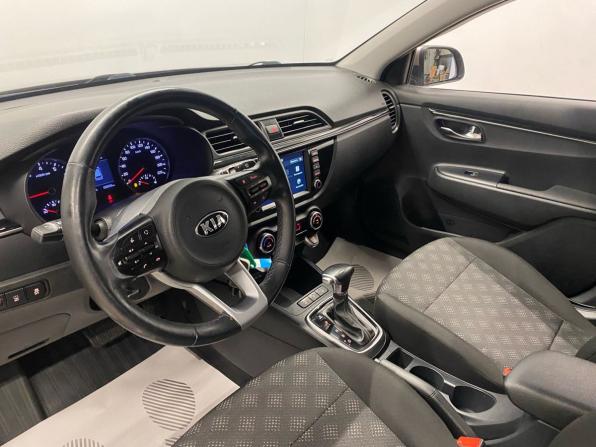 Kia Rio IV с пробегом 2018 года, цена 1 649 000 рублей, 68300 км, хэтчбек, Автокод Объявления
