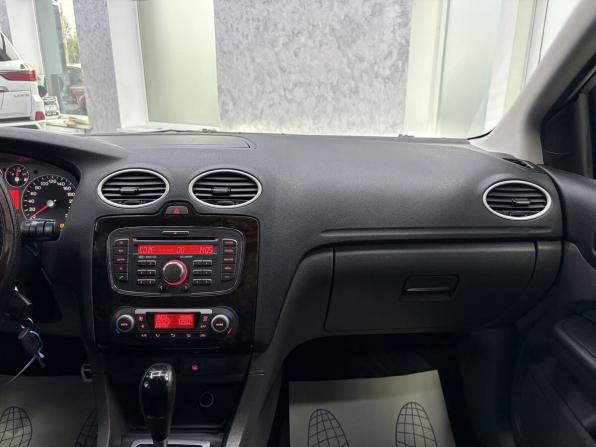 Ford Focus II с пробегом 2008 года, цена 519 000 рублей, 301130 км, седан, Автокод Объявления
