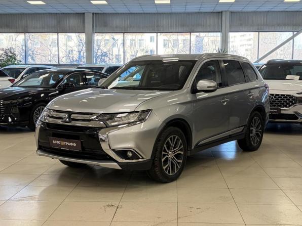 Mitsubishi Outlander III Рестайлинг 2 с пробегом 2015 года, цена 1 369 000 рублей, 110545 км, внедорожник, Автокод Объявления