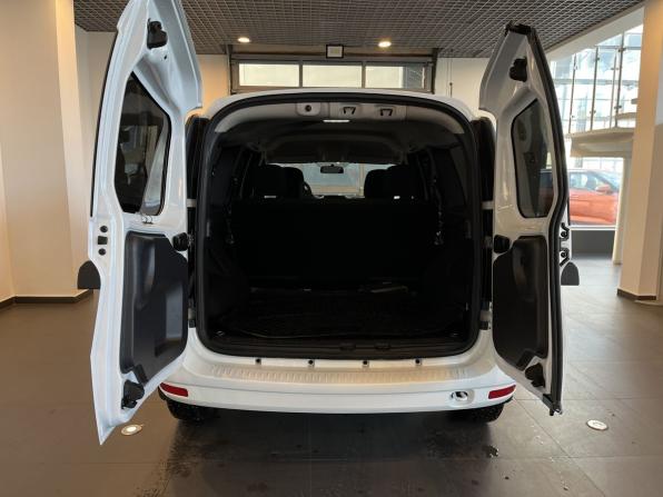 Lada (ВАЗ) Largus I Рестайлинг с пробегом 2024 года, цена 1 250 000 рублей, 16870 км, универсал, Автокод Объявления