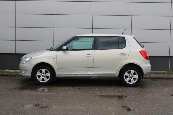 Skoda Fabia II Рестайлинг с пробегом 2012 года, цена 415 000 рублей, 254853 км, хэтчбек, Автокод Объявления