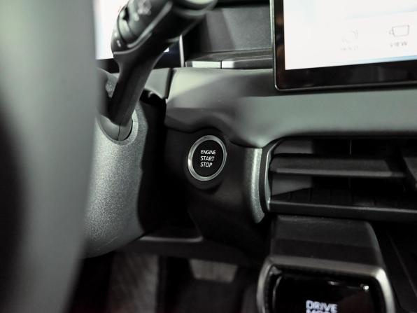 Toyota RAV4 VI (XA60) с пробегом 2025 года, цена 4 070 000 рублей, 36 км, внедорожник, Автокод Объявления