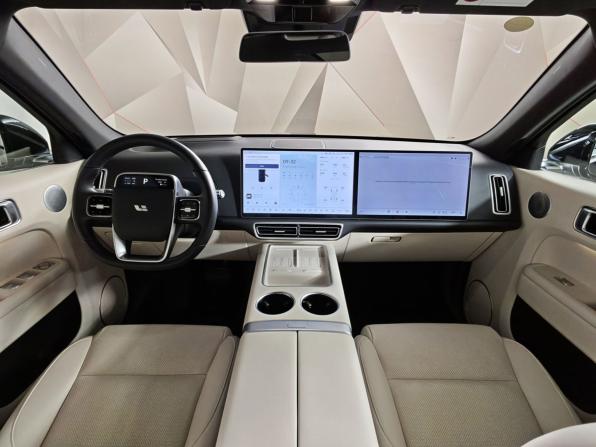 Li Auto (Lixiang) L7 I Рестайлинг с пробегом 2024 года, цена 6 995 000 рублей, 16564 км, внедорожник, Автокод Объявления