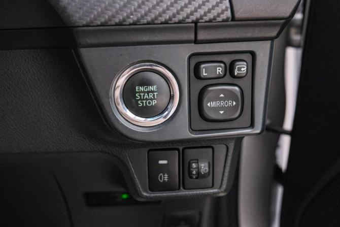 Toyota Corolla X (E140 E150) Рестайлинг с пробегом 2012 года, цена 1 029 000 рублей, 201000 км, универсал, Автокод Объявления