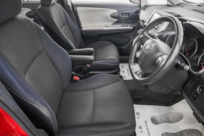 Toyota Wish II с пробегом 2010 года, цена 1 349 000 рублей, 143000 км, минивэн, Автокод Объявления