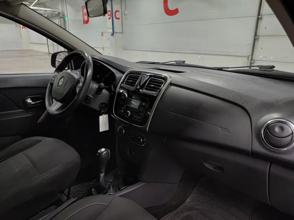 Renault Sandero II с пробегом 2017 года, цена 1 030 000 рублей, 109637 км, хэтчбек, Автокод Объявления