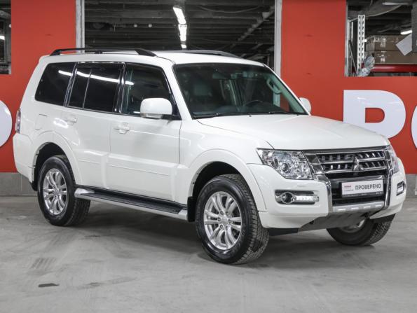 Mitsubishi Pajero IV Рестайлинг 2 с пробегом 2018 года, цена 3 349 000 рублей, 96887 км, внедорожник, Автокод Объявления