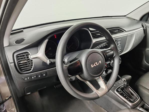 Kia Rio IV Рестайлинг с пробегом 2022 года, цена 1 649 000 рублей, 69210 км, седан, Автокод Объявления