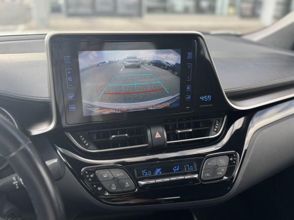 Toyota C-HR I с пробегом 2019 года, цена 2 155 000 рублей, 100234 км, внедорожник, Автокод Объявления