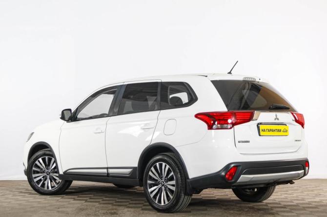 Mitsubishi Outlander III Рестайлинг с пробегом 2016 года, цена 1 769 000 рублей, 165172 км, внедорожник, Автокод Объявления