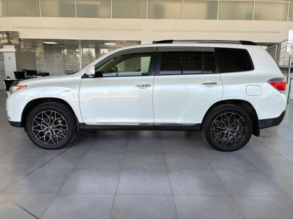 Toyota Highlander II (XU40) Рестайлинг с пробегом 2011 года, цена 1 725 000 рублей, 210000 км, внедорожник, Автокод Объявления