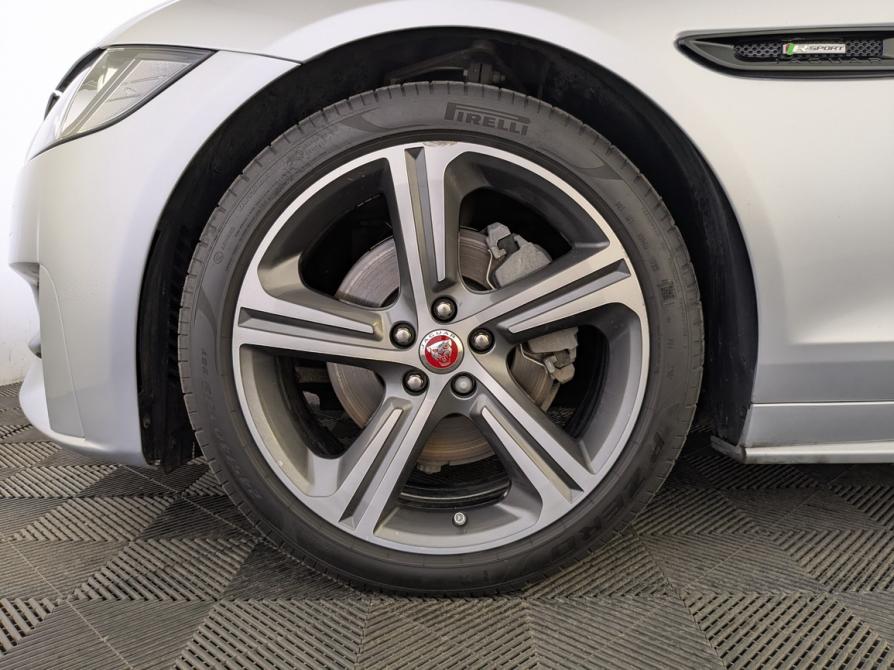 Jaguar XF II Москва  - изображение 18