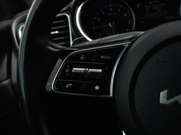 Kia Ceed III Рестайлинг с пробегом 2021 года, цена 2 220 000 рублей, 96398 км, универсал, Автокод Объявления